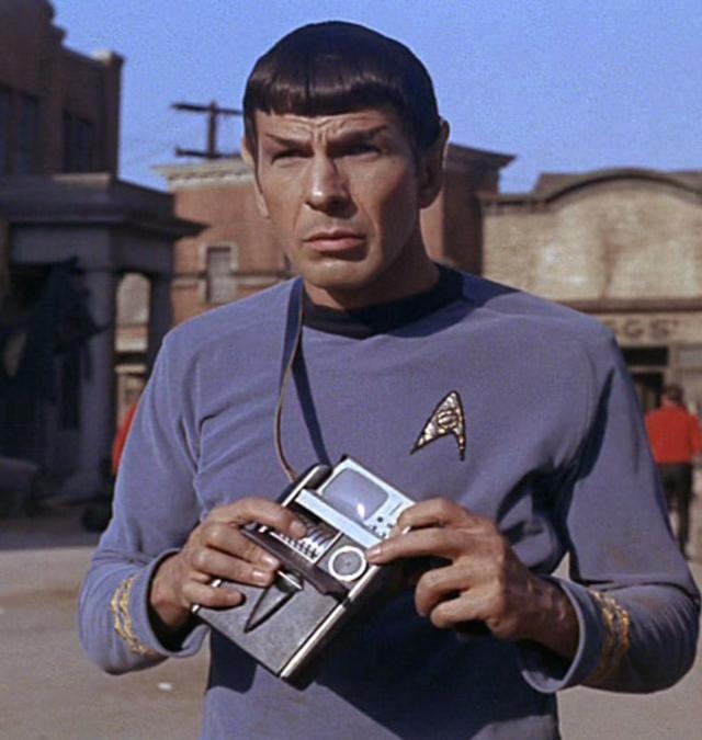 Spock con el traductor universal