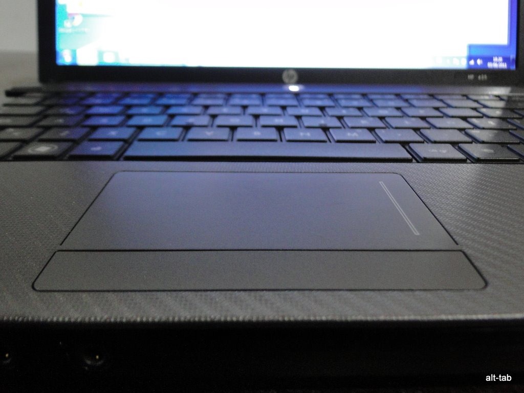 Review Notebook HP 425