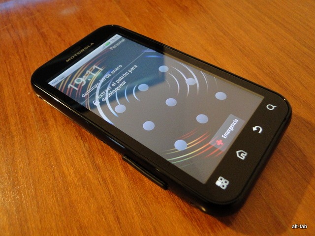 Motorola Defy