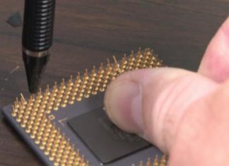 Enderezar pines de un procesador con un lápiz mecánico